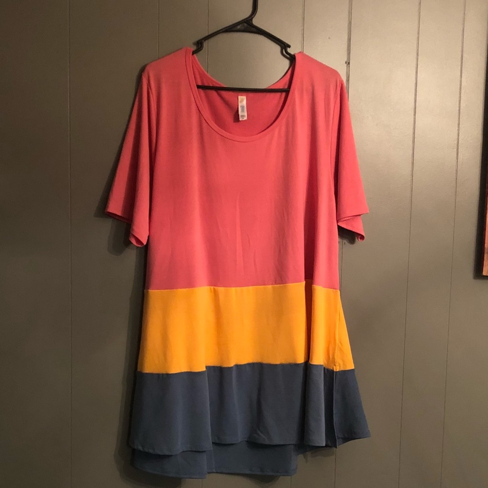 LulaRoe 2x Perfect Tee BNWOT